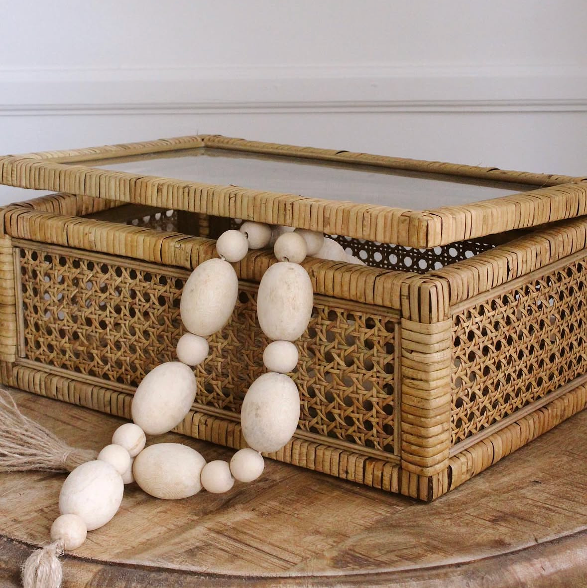 Caja de rattan natural
