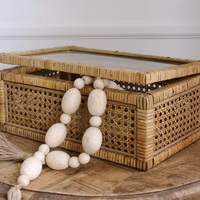 Caja de rattan natural