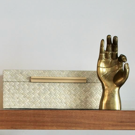 Mano colgador de pared
